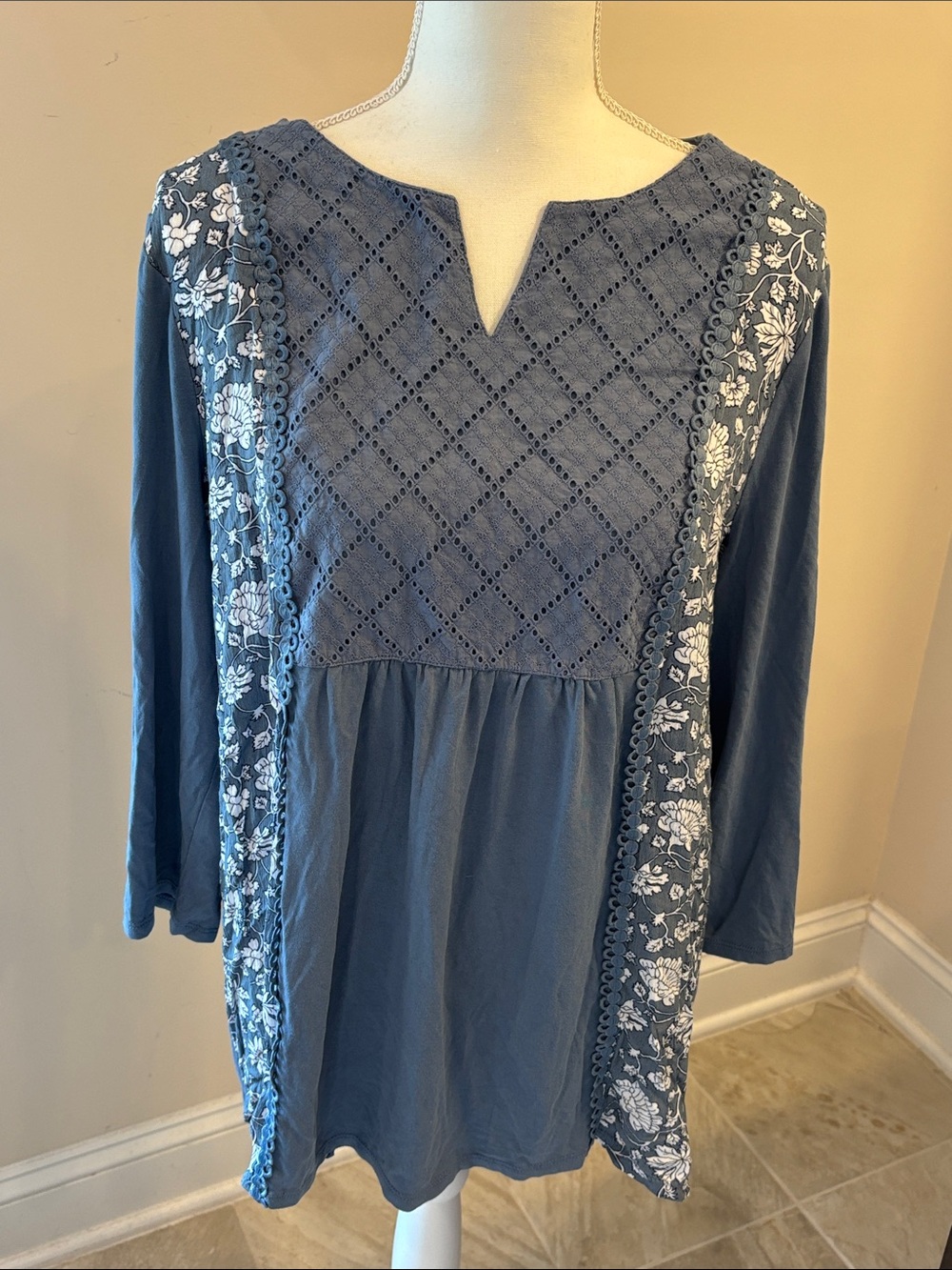 Chico's Slate Blue Embroidered Long-Sleeve Tunic